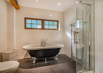 Sherwood Lodge - Redbrick Woodland Lodges, Edwinstowe