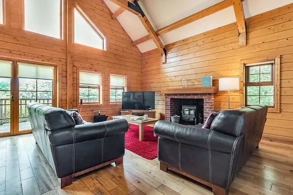Sherwood Lodge - Redbrick Woodland Lodges, Edwinstowe