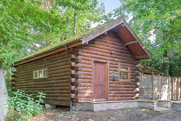 Chestnut Cabin - Redbrick Woodland Lodges, Edwinstowe