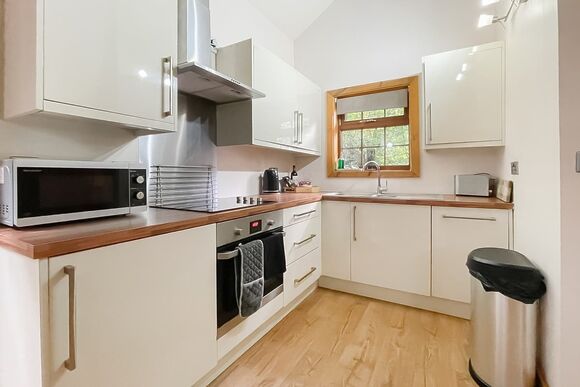 Chestnut Cabin - Redbrick Woodland Lodges, Edwinstowe