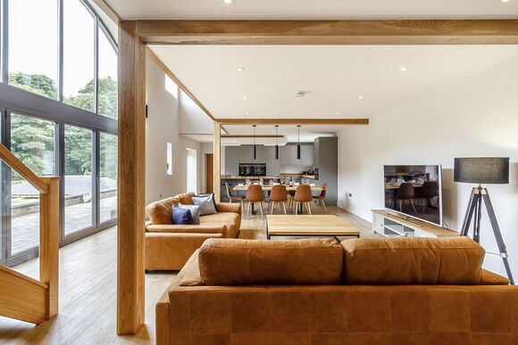 Great Barn - Redbrick Woodland Lodges, Edwinstowe