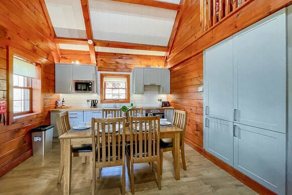 Moshannan Lodge - Redbrick Woodland Lodges, Edwinstowe