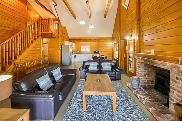 Lakeview Lodge - Redbrick Woodland Lodges, Edwinstowe