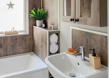 Esk Lodge VIP - Ruthven Falls, Ruthven