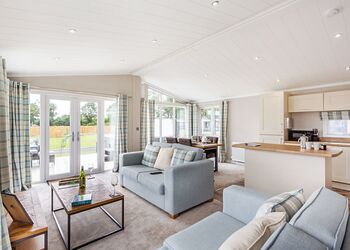 Earn Lodge VIP - Ruthven Falls, Ruthven