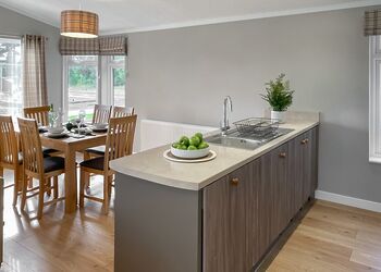 Esk Lodge VIP Pets - Ruthven Falls, Ruthven