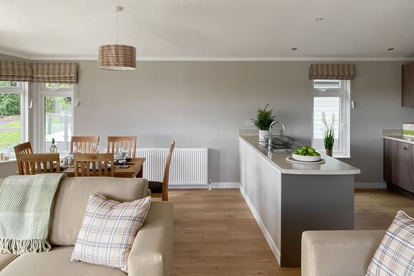 Esk Lodge VIP - Ruthven Falls, Ruthven