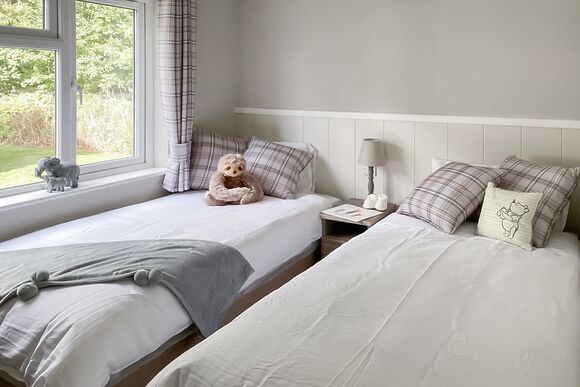 Esk Lodge VIP - Ruthven Falls, Ruthven