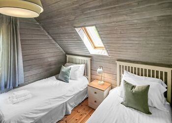 Kestrel VIP (Pet), Kestrel VIP - Penrhos Park, Llanrhystud, Cardiganshire