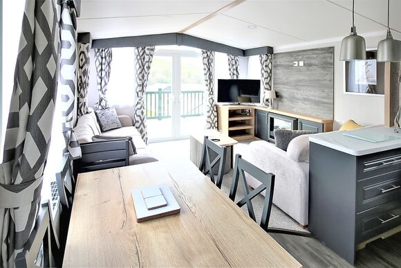 Red Kite Gold Premier - Penrhos Park, Llanrhystud, Cardiganshire