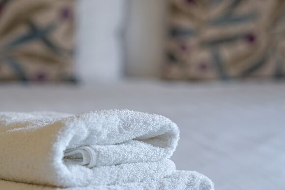 Falcon VIP - Penrhos Park, Llanrhystud, Cardiganshire