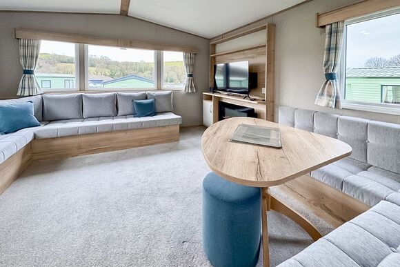 Eagle Gold (Pet) - Penrhos Park, Llanrhystud, Cardiganshire