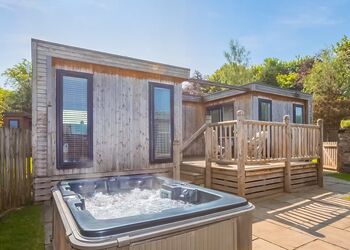 Wentworth Lodge - Ribblesdale Lodges, Gisburn, Yorkshire Dales