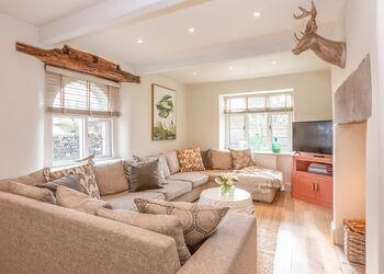 Deerpark Cottage - Ribblesdale Lodges, Gisburn, Yorkshire Dales