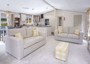 Limetree Lodge 2 Hot Tub - Riverside Leisure Park, Wooler