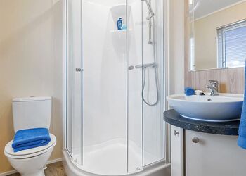 Limetree Lodge 3 Hot Tub (Pets Welcome) - Riverside Leisure Park, Wooler