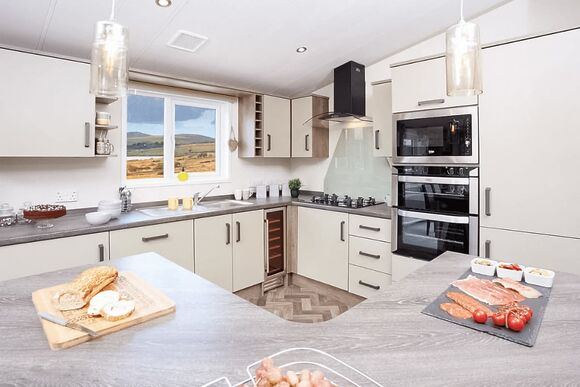 Limetree Lodge 2 Hot Tub - Wooler Riverside Holiday Park, Wooler