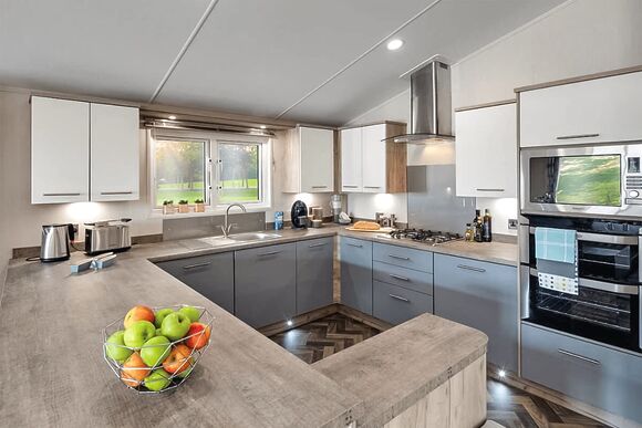 Limetree Lodge 3 Hot Tub - Wooler Riverside Holiday Park, Wooler