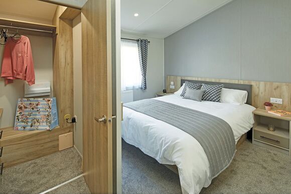 Superior Oak Lodge (Sleeps 4, Dog Friendly) - Wooler Riverside Holiday Park, Wooler