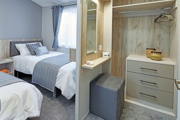 Superior Oak Lodge (Sleeps 4, Dog Friendly) - Wooler Riverside Holiday Park, Wooler