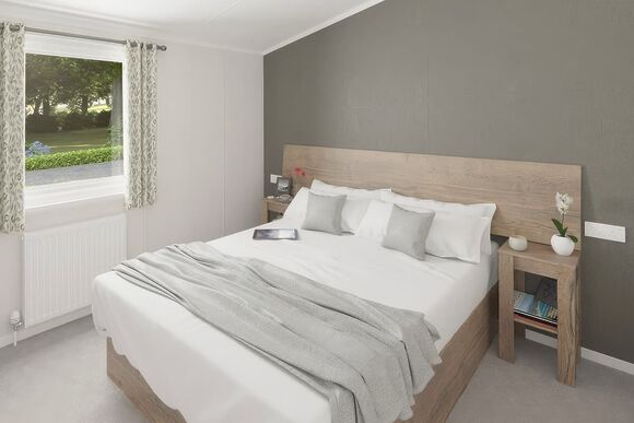 Superior Oak Lodge (Sleeps 6, Dog Friendly) - Wooler Riverside Holiday Park, Wooler