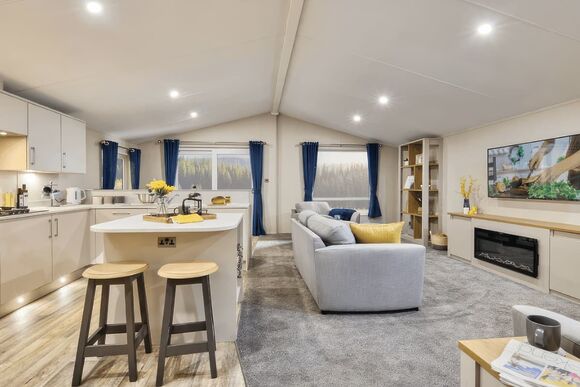 Superior Oak Lodge with Hot Tub (Sleeps 6) - Wooler Riverside Holiday Park, Wooler