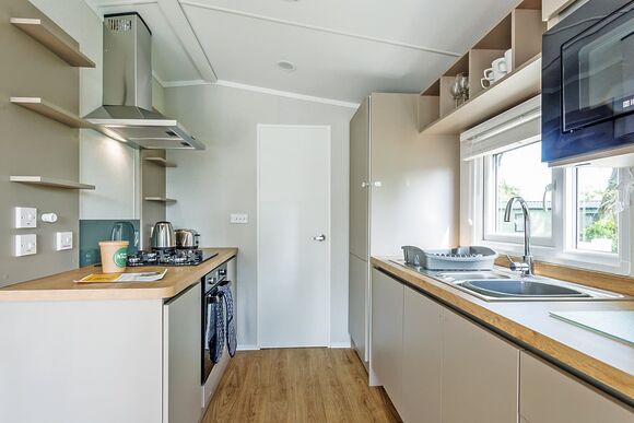 Neurodiverse Friendly Daisy Caravan Decking Slps 5 - Wooler Riverside Holiday Park, Wooler