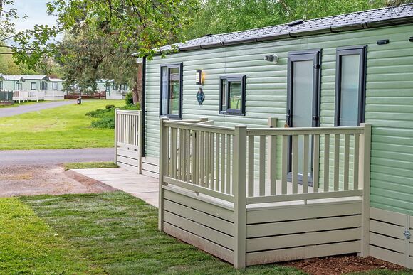 Neurodiverse Friendly Daisy Caravan Decking Slps 5 - Wooler Riverside Holiday Park, Wooler