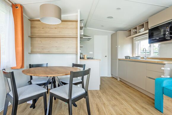 Neurodiverse Friendly Daisy Caravan Decking Slps 5 - Wooler Riverside Holiday Park, Wooler