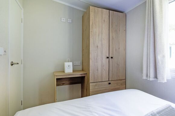 Neurodiverse Friendly Daisy Caravan Decking Slps 5 - Wooler Riverside Holiday Park, Wooler