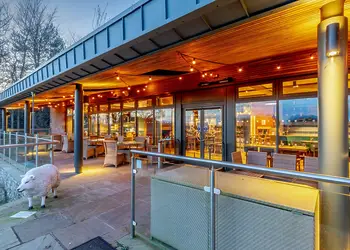 Rivendale Lodge Retreat, Ashbourne