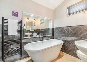 Dovedale Premier Lodge - Rivendale Lodge Retreat, Ashbourne