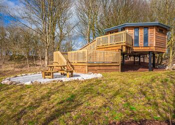 Tissington Treehouses - Rivendale Lodge Retreat, Ashbourne