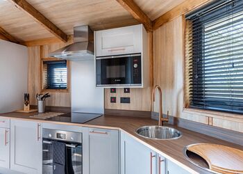 Hartington Treehouses - Rivendale Lodge Retreat, Ashbourne