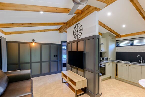 Dovedale Lodge - Rivendale Lodge Retreat, Ashbourne