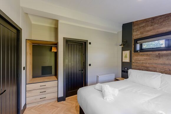 Dovedale Lodge - Rivendale Lodge Retreat, Ashbourne