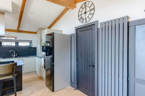 Castleton Lodge - Rivendale Lodge Retreat, Ashbourne