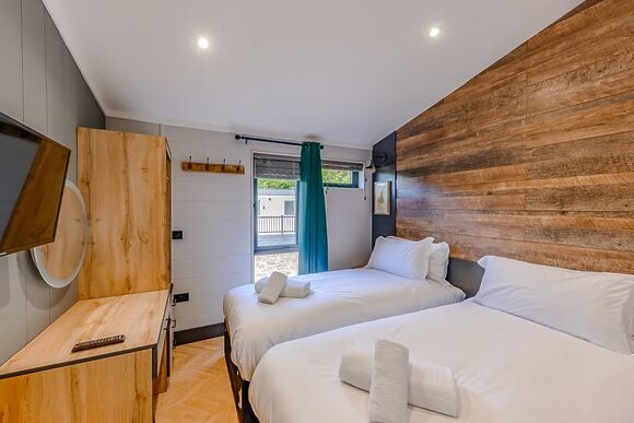 Castleton Lodge - Rivendale Lodge Retreat, Ashbourne