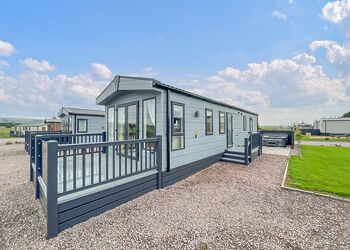 Balmoral - Royal Arch Park, Laurenkirk