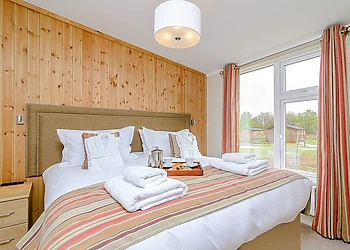 The Fotheringhay (Pet) 