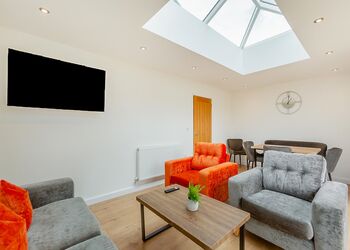 Meadow House - Rookery Manor Cottages, Edingworth, Weston-super-Mare