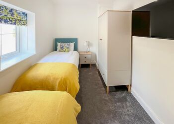 Heron2 Bed House Pet - Rookery Manor Cottages, Edingworth, Weston-super-Mare