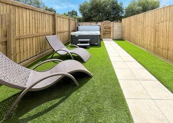 Robin1 Bed House Pet - Rookery Manor Cottages, Edingworth, Weston-super-Mare