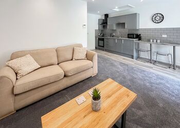 Robin1 Bed House Pet - Rookery Manor Cottages, Edingworth, Weston-super-Mare