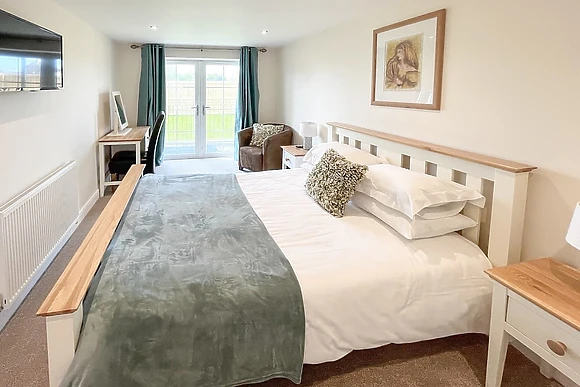Meadow Apartment 