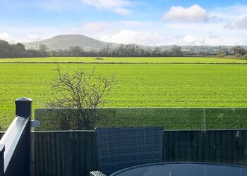 Hawthorn Luxury Lodges - Rookery Manor Lodges, Edingworth