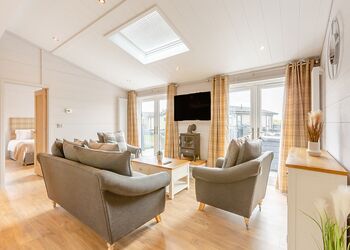 Holly Luxury Lodge - Rookery Manor Lodges, Edingworth