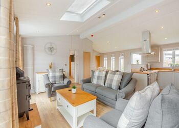 Holly Luxury Lodge - Rookery Manor Lodges, Edingworth