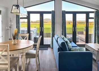 Cedar Lodge - Rookery Manor Lodges, Edingworth