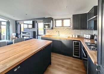 Cedar Lodge - Rookery Manor Lodges, Edingworth